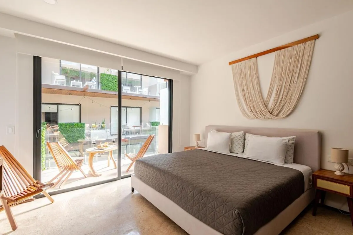 Tulum City Apartments At Menesse Тулум