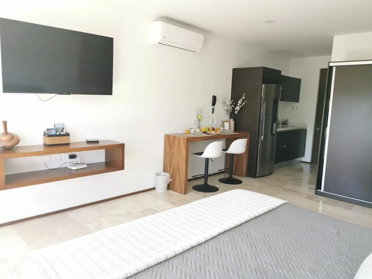 Tulum City Apartments At Menesse Тулум