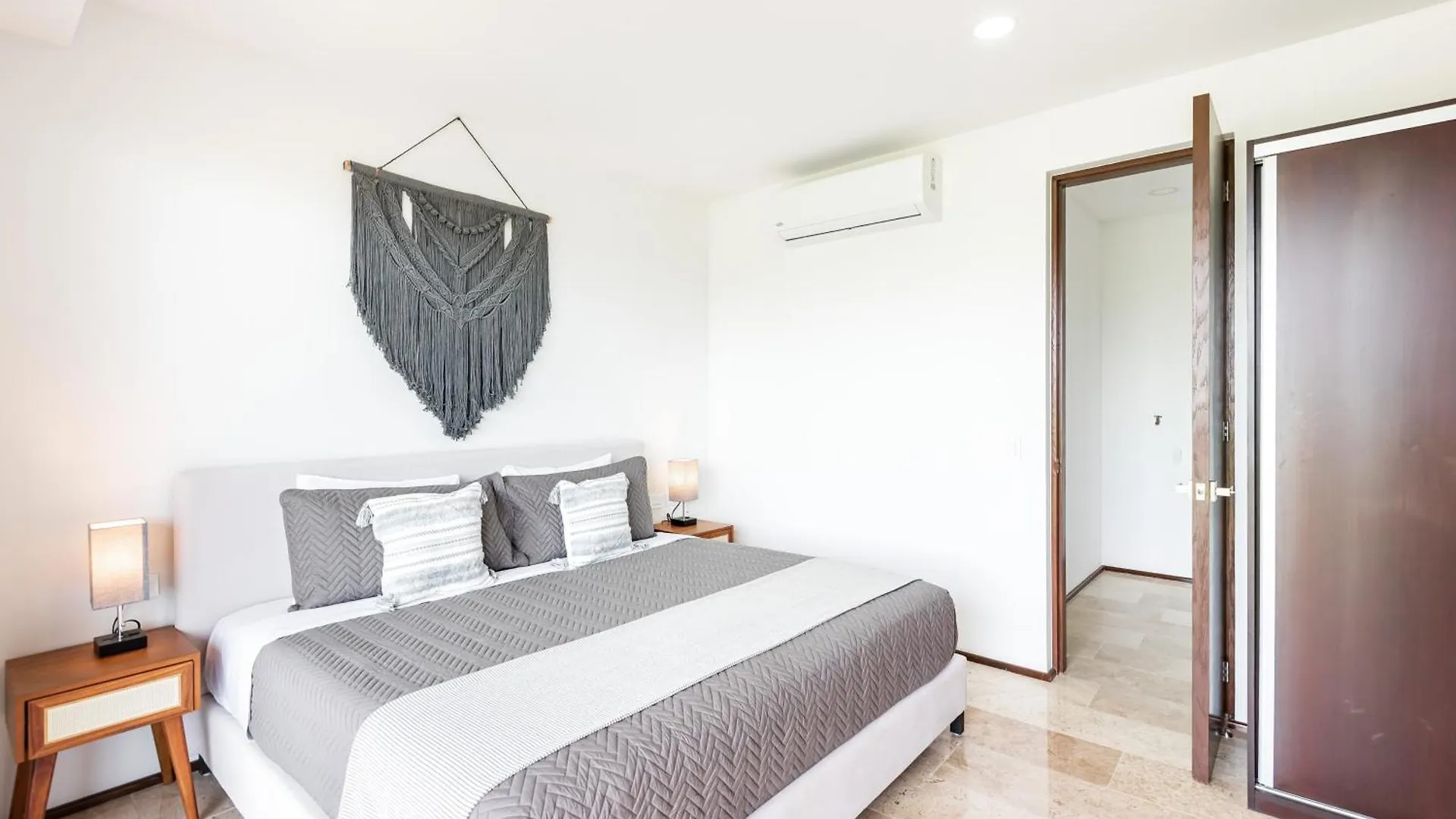 Tulum City Apartments At Menesse Tulum