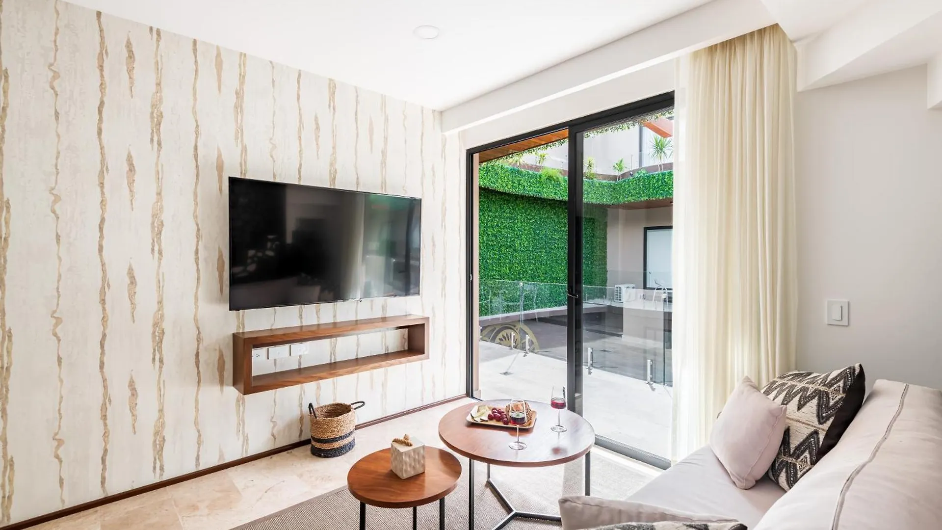 Tulum City Apartments At Menesse Tulum