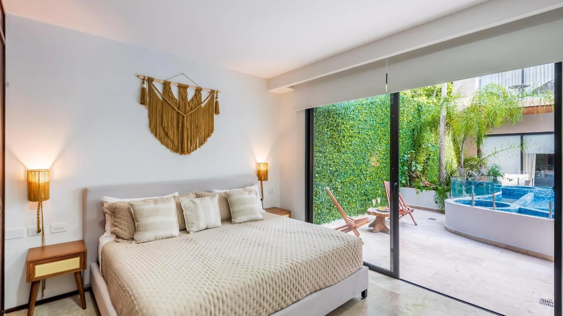 Tulum City Apartments At Menesse Tulum