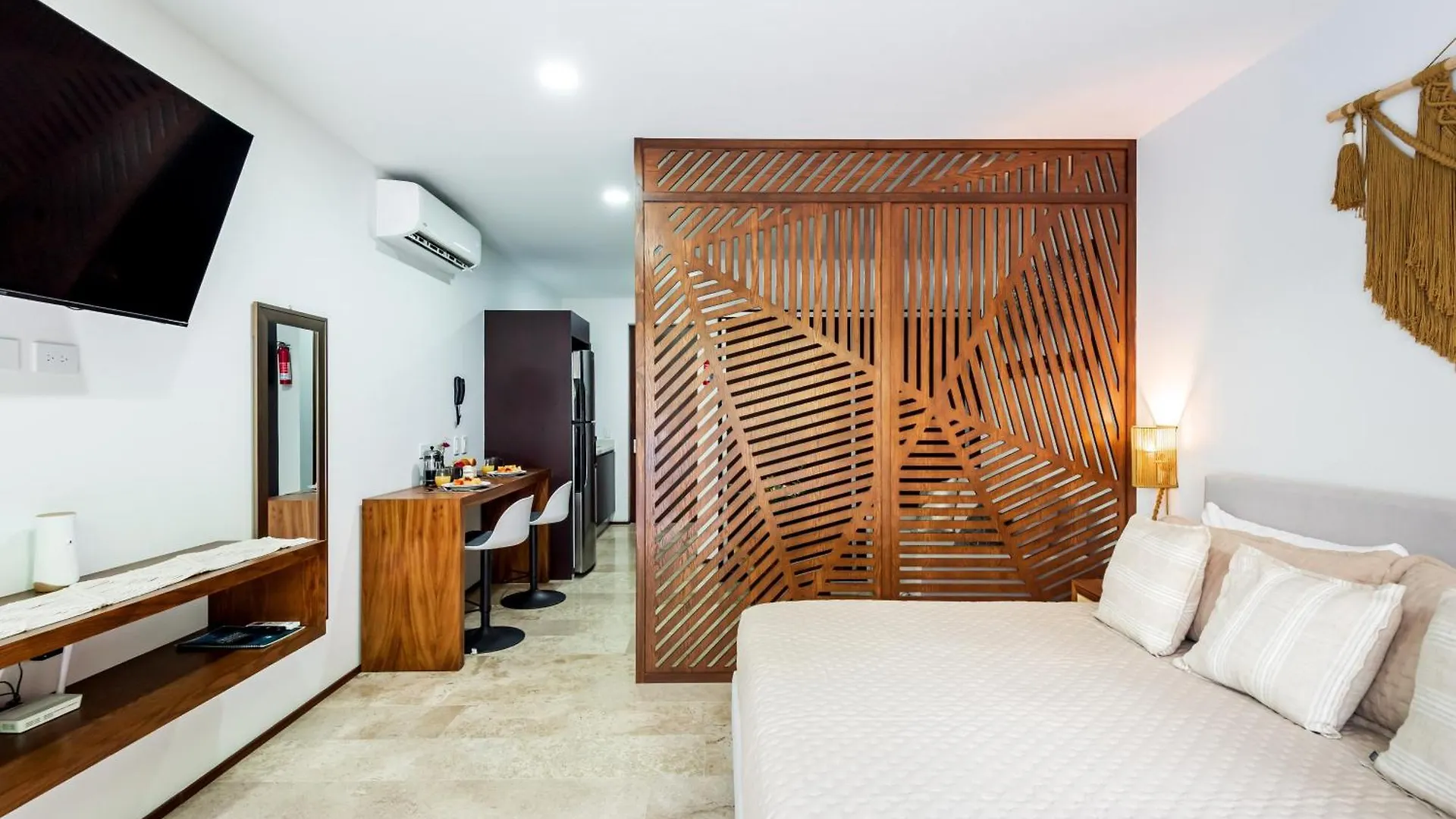Tulum City Apartments At Menesse Tulum