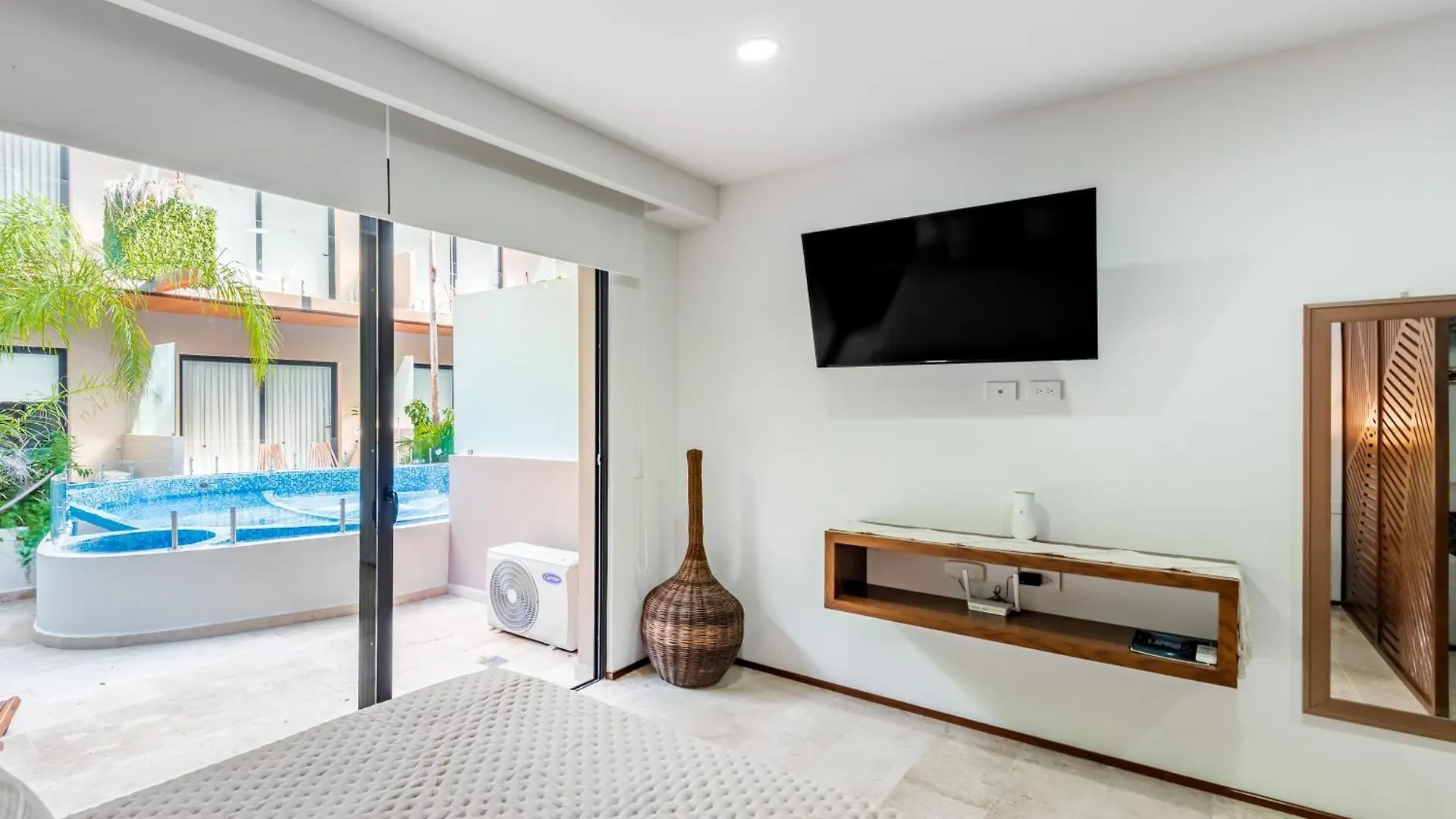 Tulum City Apartments At Menesse トゥルム